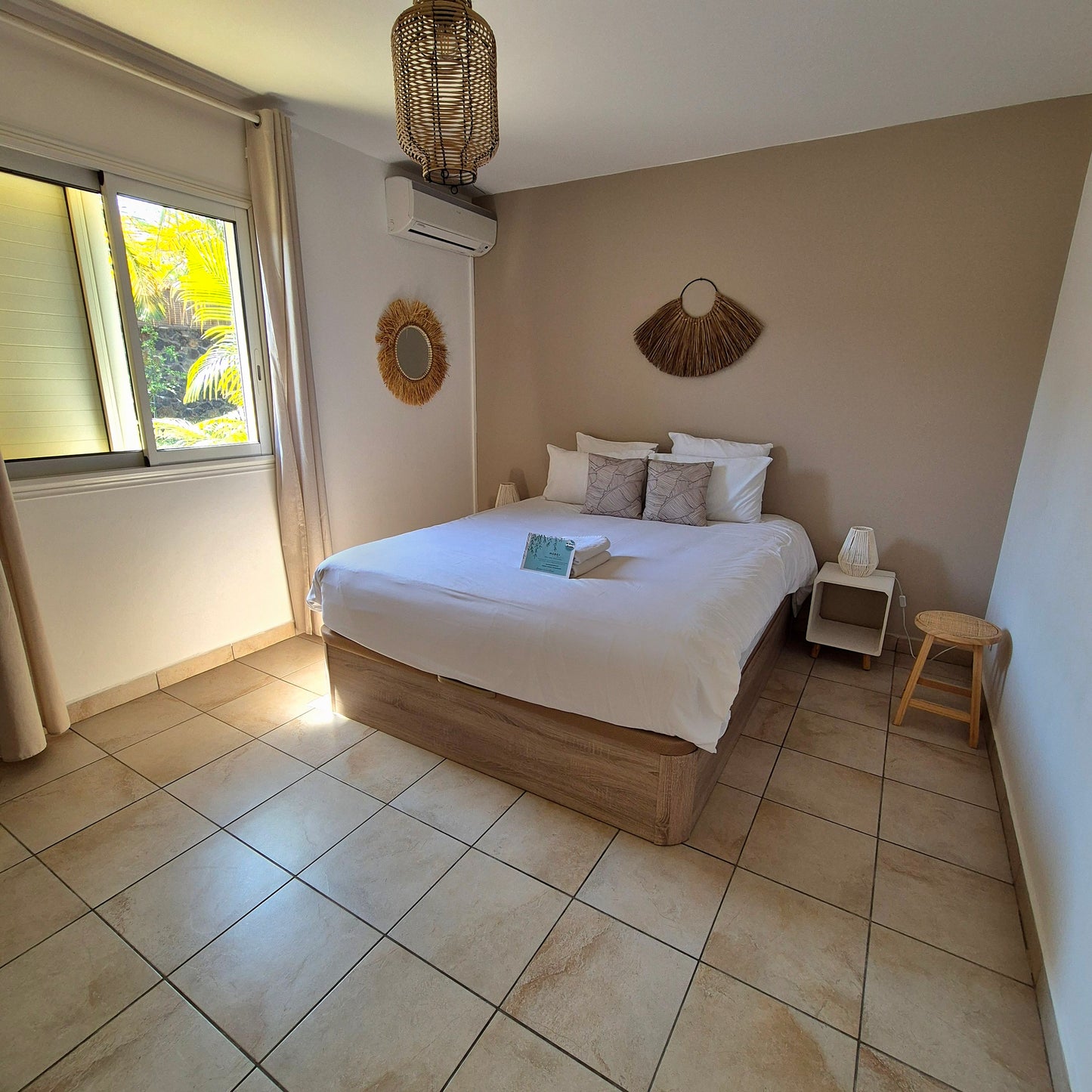 SAINT-PIERRE/ Magnifique villa avec piscine chauffée