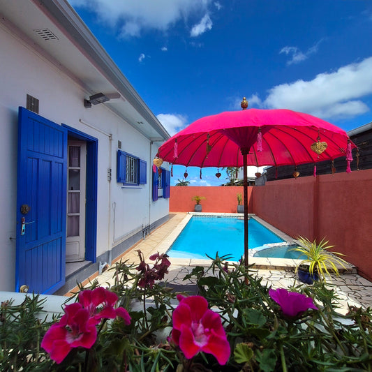 SAINT-PIERRE / MAISON CREOLE AVEC PISCINE - LIGNE 400