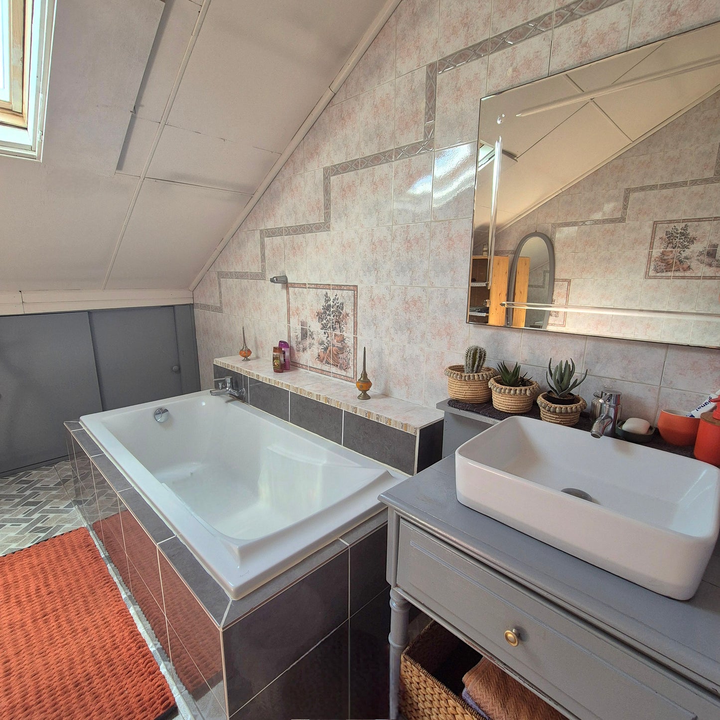 SAINT-PIERRE / MAISON CREOLE AVEC PISCINE - LIGNE 400