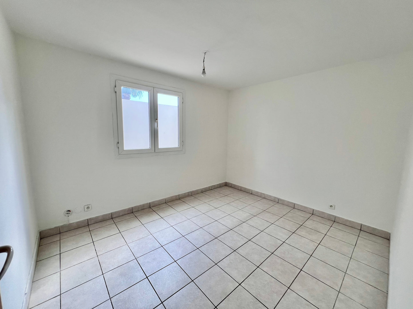 SAINT-DENIS-LA MONTAGNE/ APPARTEMENT T4 REZ DE JARDIN