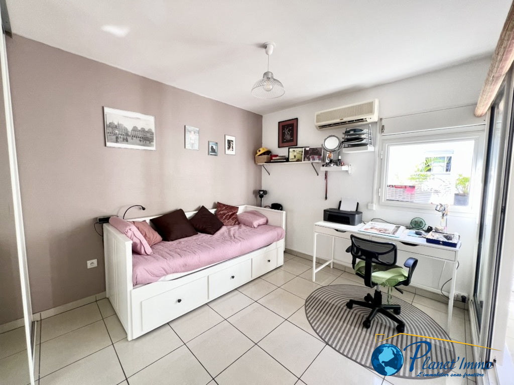SAINT-DENIS / BEL APPARTEMENT T3 PROCHE DU CENTRE