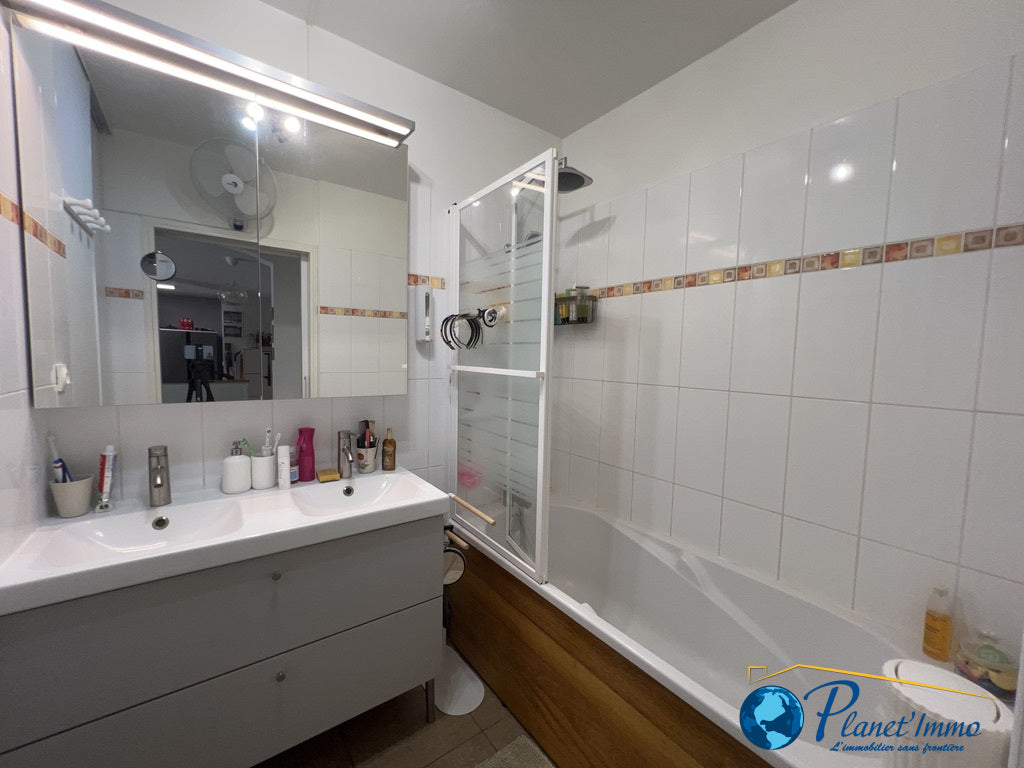 SAINT-DENIS / BEL APPARTEMENT T3 PROCHE DU CENTRE