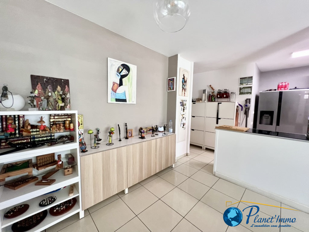 SAINT-DENIS / BEL APPARTEMENT T3 PROCHE DU CENTRE