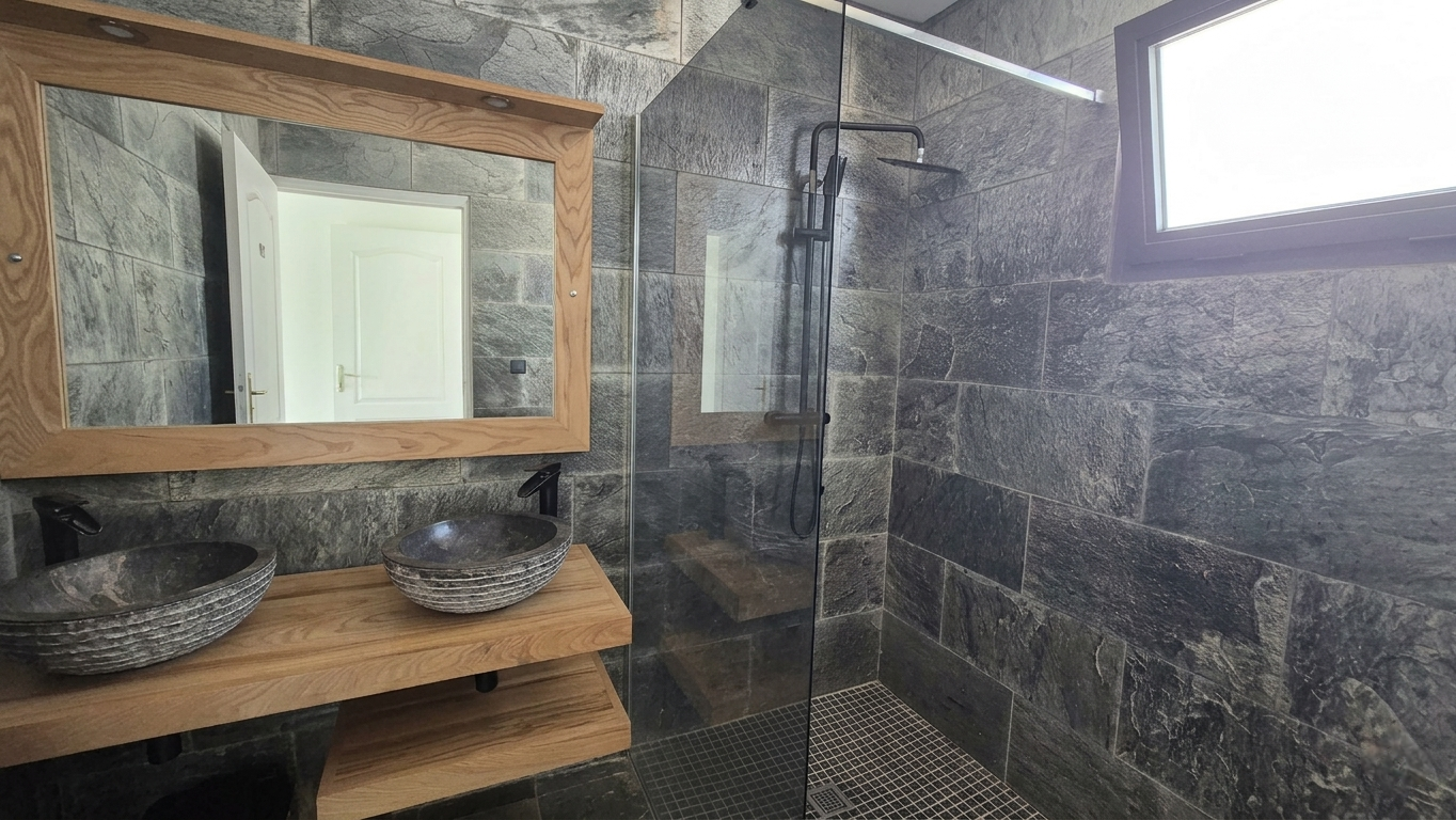 SAINT-PIERRE/Opportunité d'investissement: Villa avec piscine + T2 loués