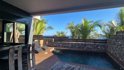 SAINT-PIERRE/ VILLA CONTEMPORAINE AVEC PISCINE ACCES DIRECT A LA MER
