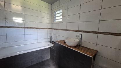 SAINT-JOSEPH/CHARMANTE MAISON 120m2 AVEC BEAU JARDIN DE 836m2