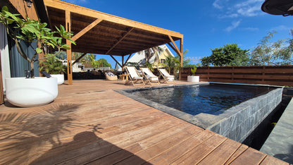 SAINT-LEU/ELEGANTE VILLA AVEC PISCINE CHAUFFEE
