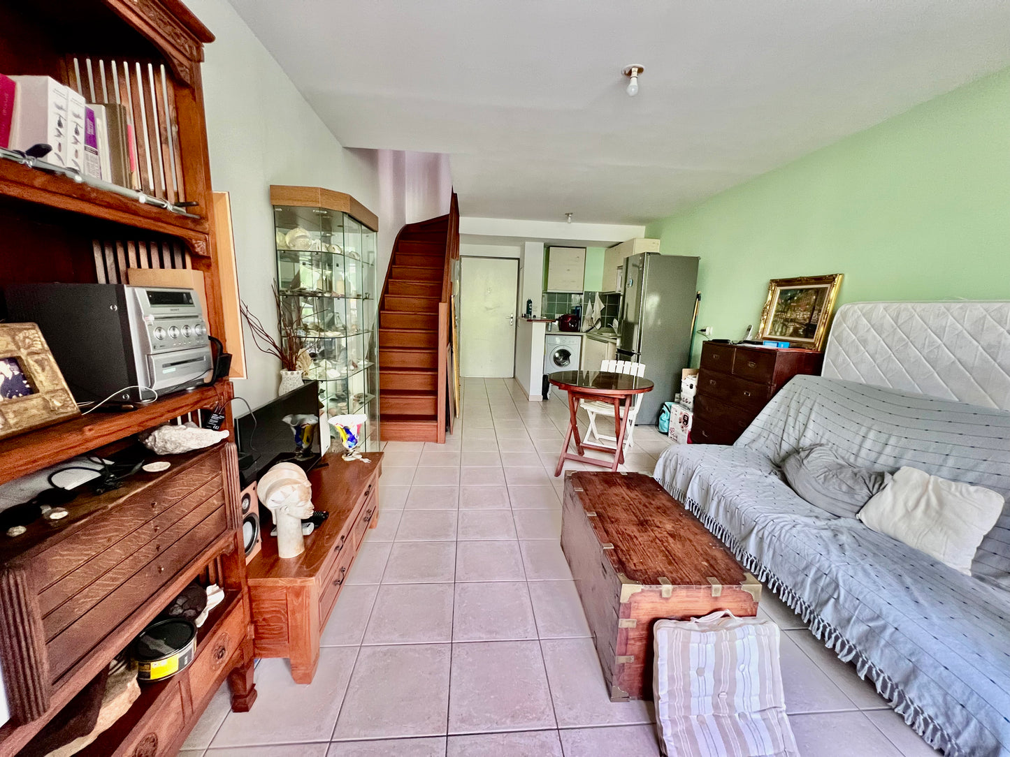 SAINT DENIS / CHARMANT APPARTEMENT DUPLEX À BELLEPIERRE