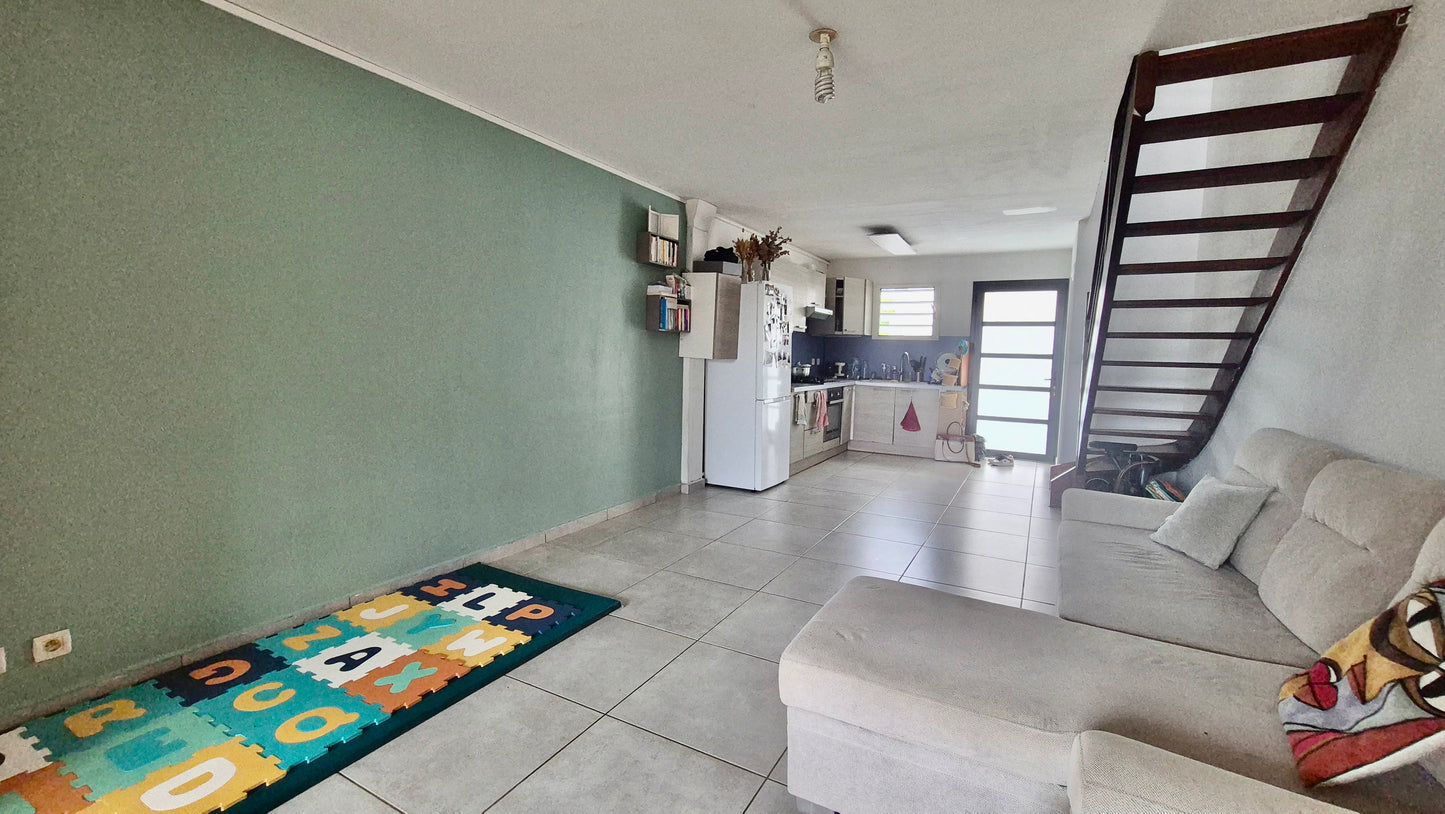 PITON SAINT-LEU/ MAISON JUMELÉE AVEC JARDIN