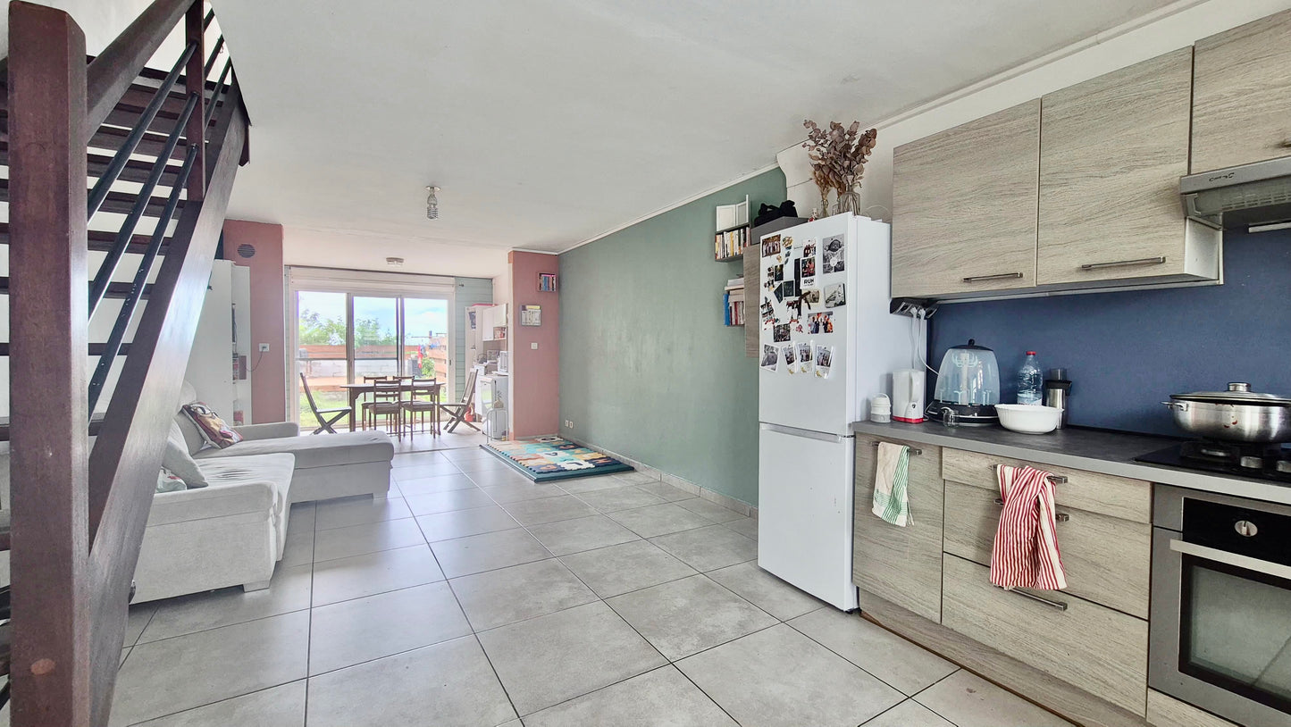 PITON SAINT-LEU/ MAISON JUMELÉE AVEC JARDIN