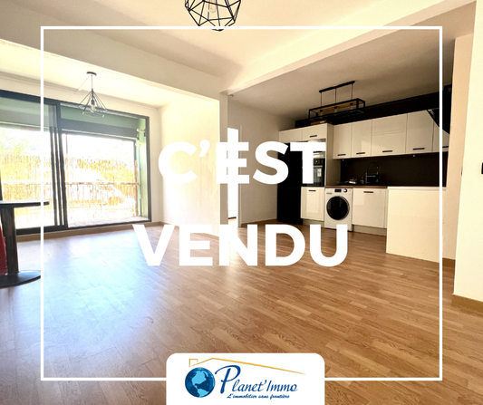 SAINTE CLOTILDE / APPARTEMENT REFAIT A NEUF