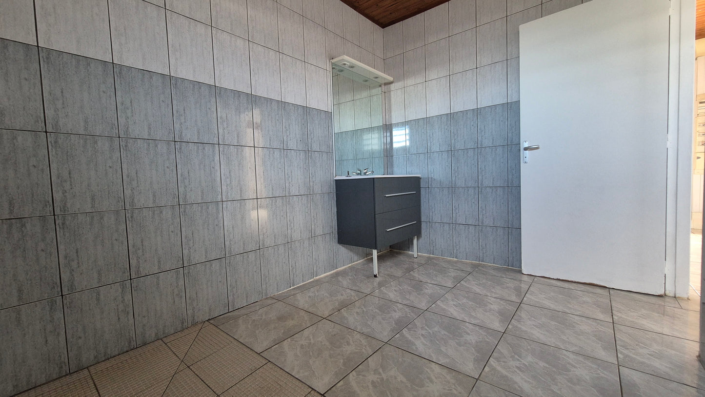 SAINT-PIERRE/JOLIE MAISON EN BOURBON BOIS 64M2 - 315 m2 PISCINABLE