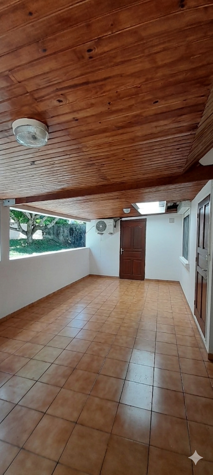 SAINT-PIERRE / MAISON 190m2 + PISCINE