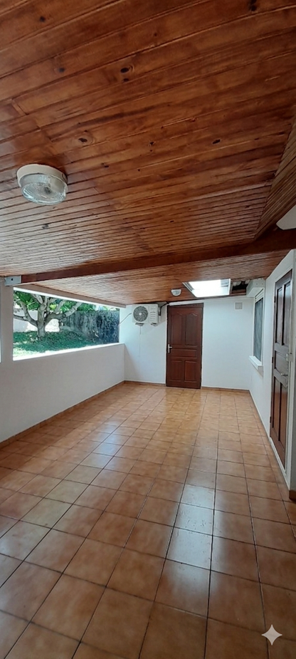SAINT-PIERRE / MAISON 190m2 + PISCINE