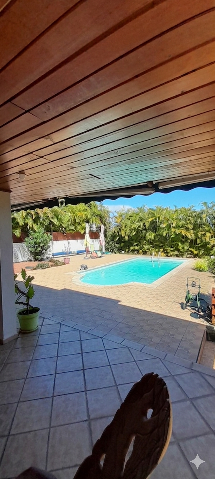 SAINT-PIERRE / MAISON 190m2 + PISCINE