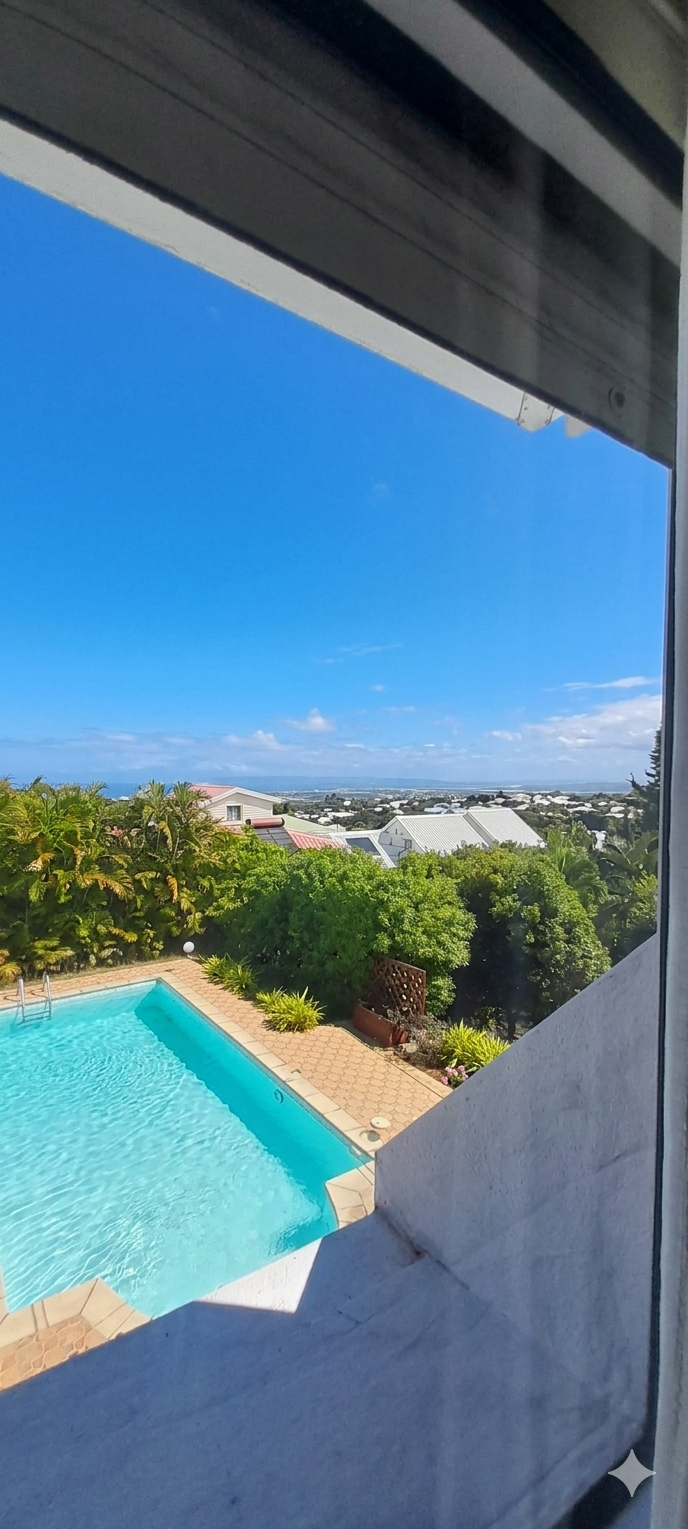 SAINT-PIERRE / MAISON 190m2 + PISCINE