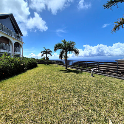 PETITE-ILE/APPARTEMENT DE STANDING AVEC VUE INCROYABLE SUR L'OCEAN