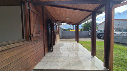 SAINT-PIERRE/JOLIE MAISON EN BOURBON BOIS 64M2 - 315 m2 PISCINABLE