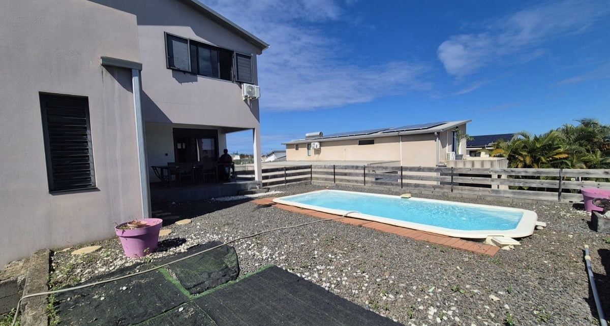 SAINT-PIERRE/ VILLA avec piscine + T2 loué